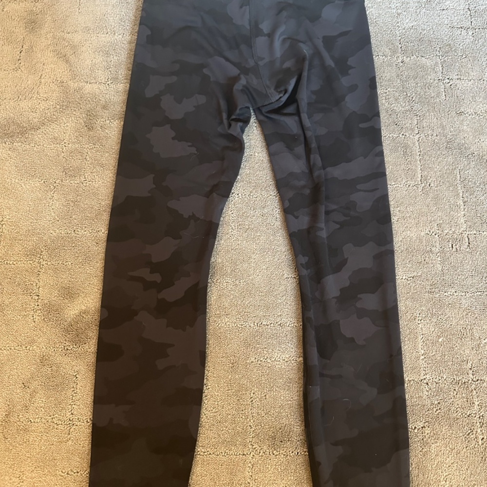Lululemon Wunder Under 25” Leggings - Picture 2 of 7